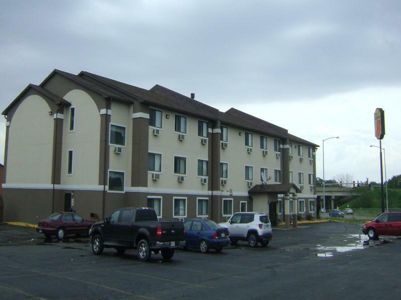 Boarders Inn & Suites By Cobblestone Hotels Waterloo Cedar Falls Exteriér fotografie